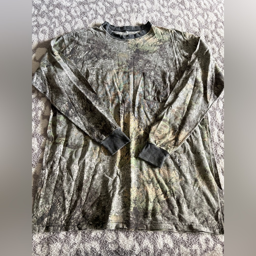 mens camo long sleeve top